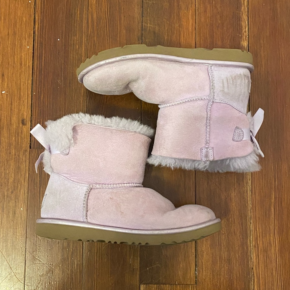 UGG Mini Bailey Bow II size 4